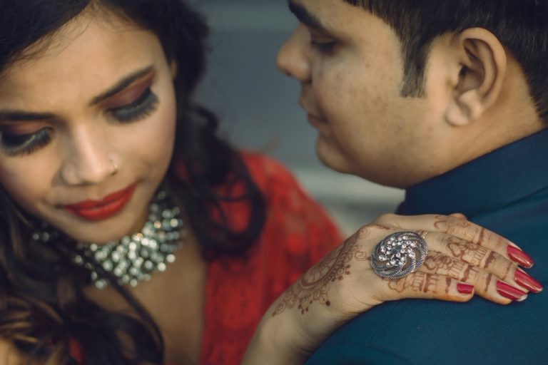 The Role of Dreams and Astral Projection in Soulmate Communication